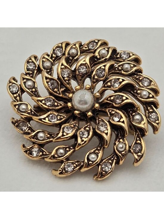 Pearl Jewelry - Vintage Gold-Tone Swirl Brooch Faux Pearls & Rhinestones 1950s/60s •